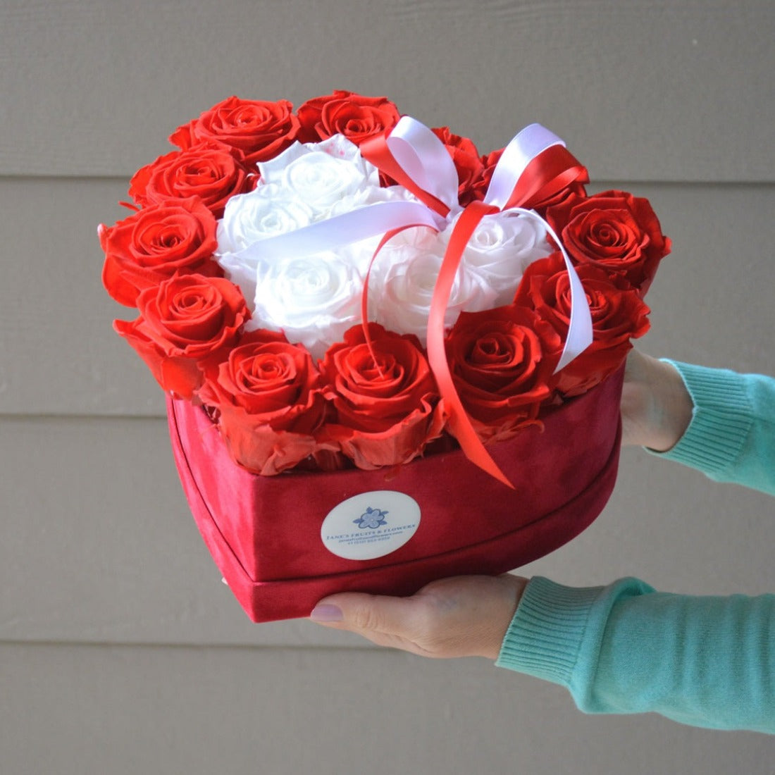 Juliette Bouquet (preserved roses)
