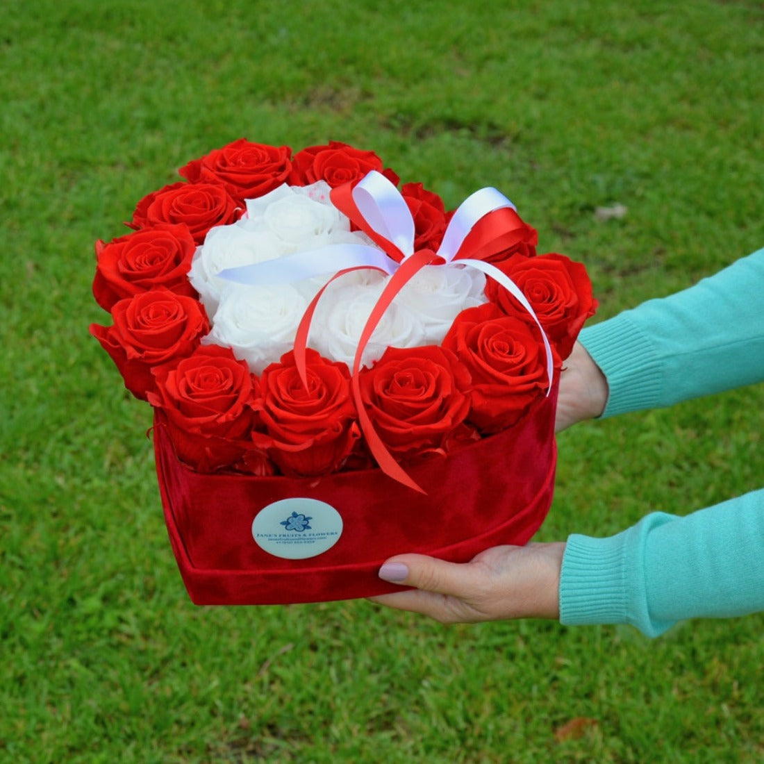 Juliette Bouquet (preserved roses)