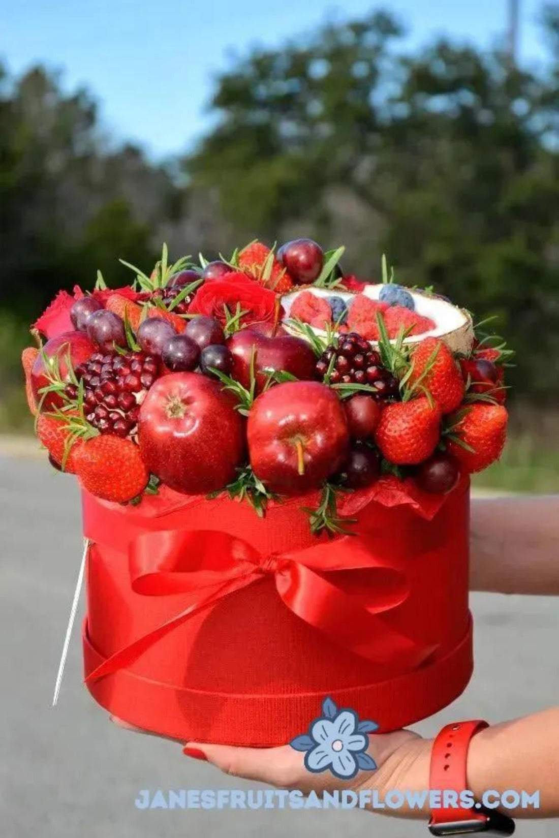 Carmen Bouquet - Jane's Fruits And Flowers