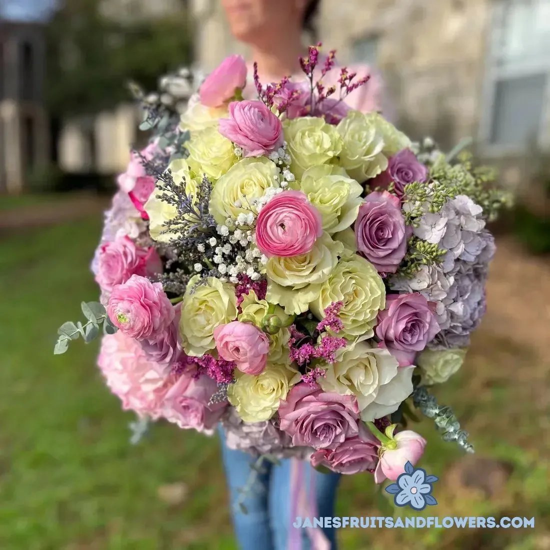 D'amour Bouquet - Janes Fruits And Flower