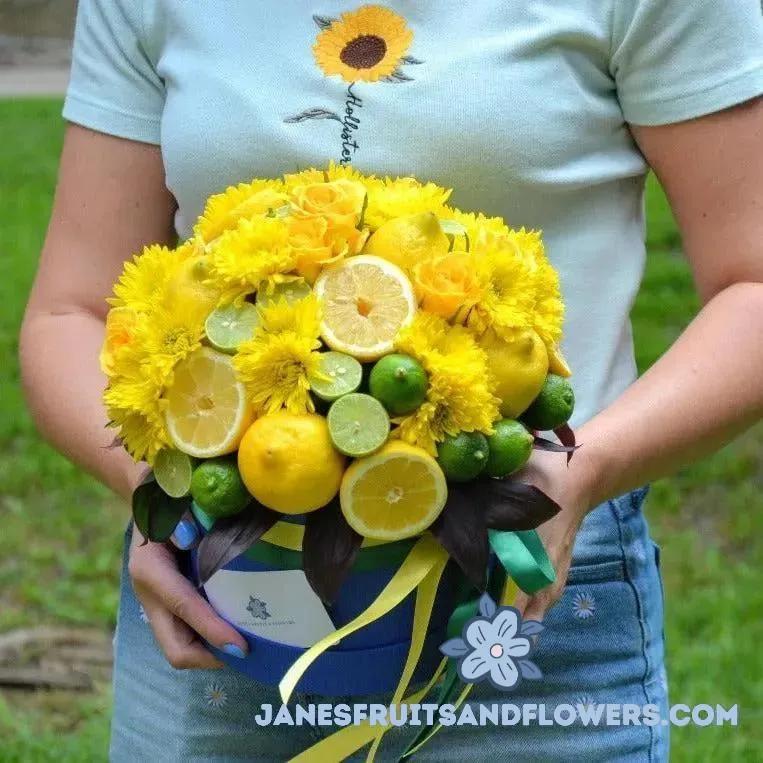 Smile Bouquet - Jane's Fruits And Flowers