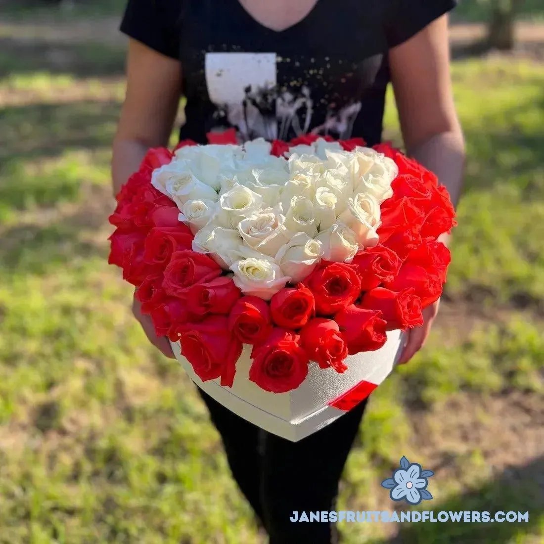 3D Heart Amour Bouquet - Jane's Fruits And Flowers