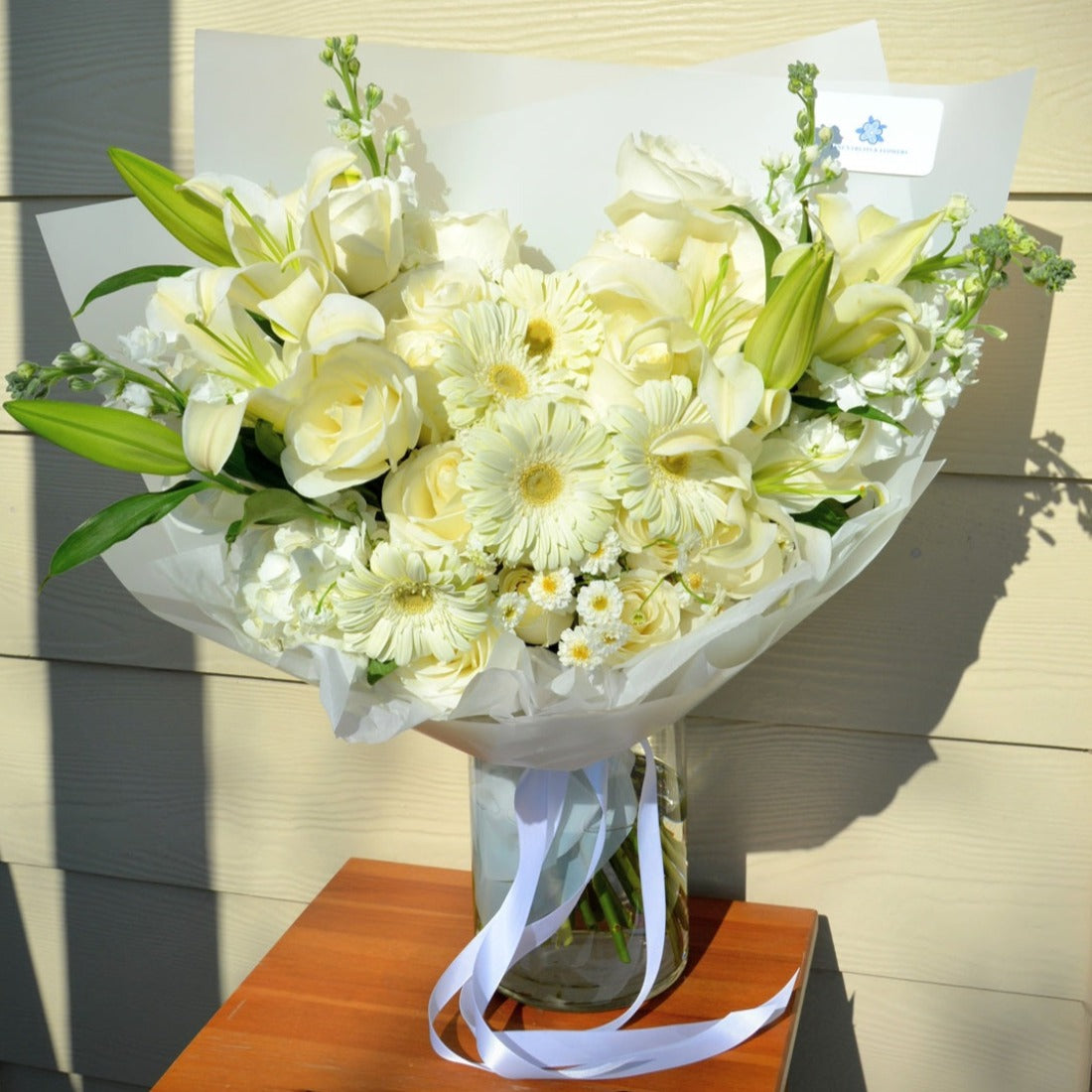 White Romantic & Love Bouquet