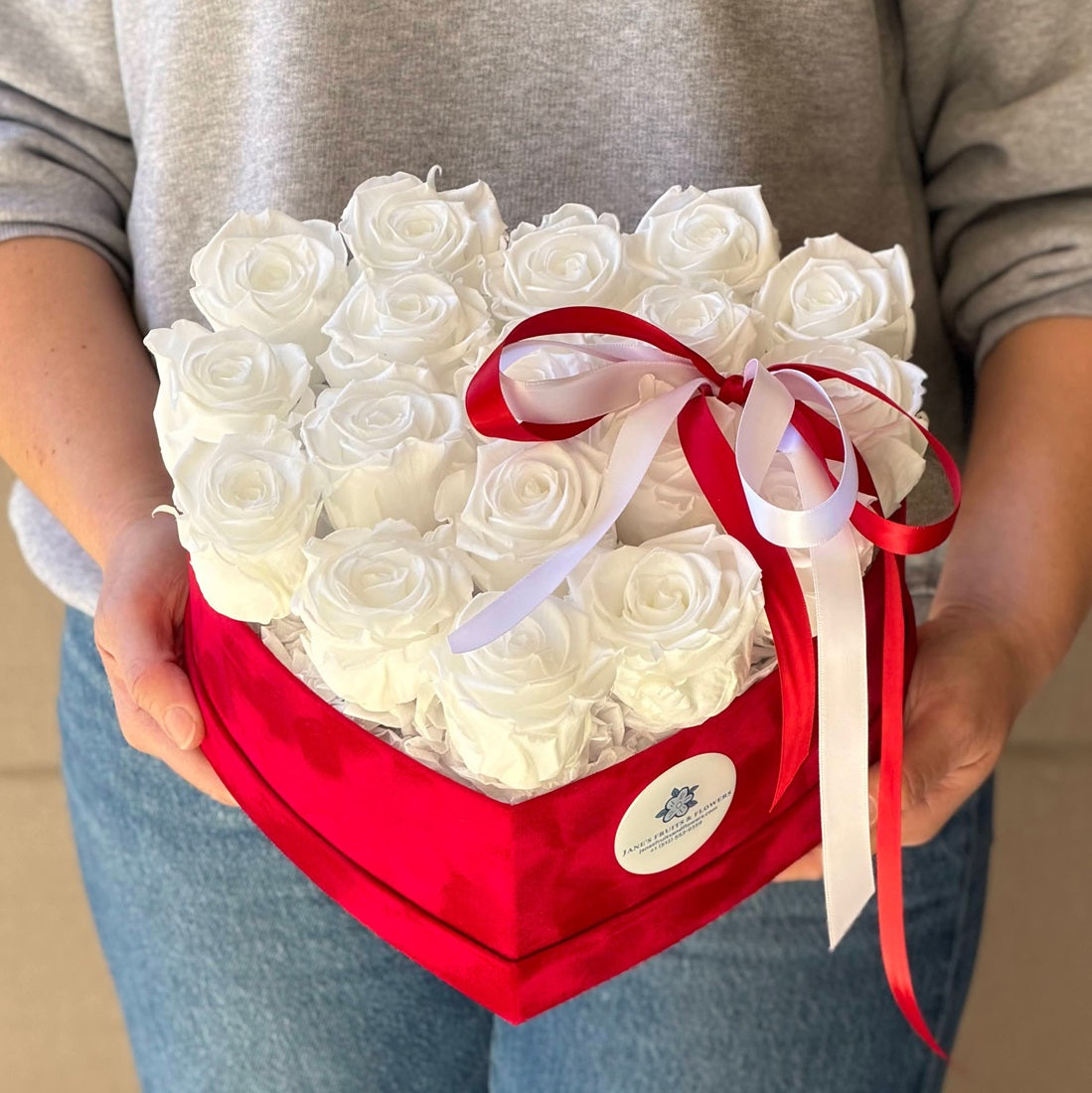 White Cloud Bouquet (preserved roses)