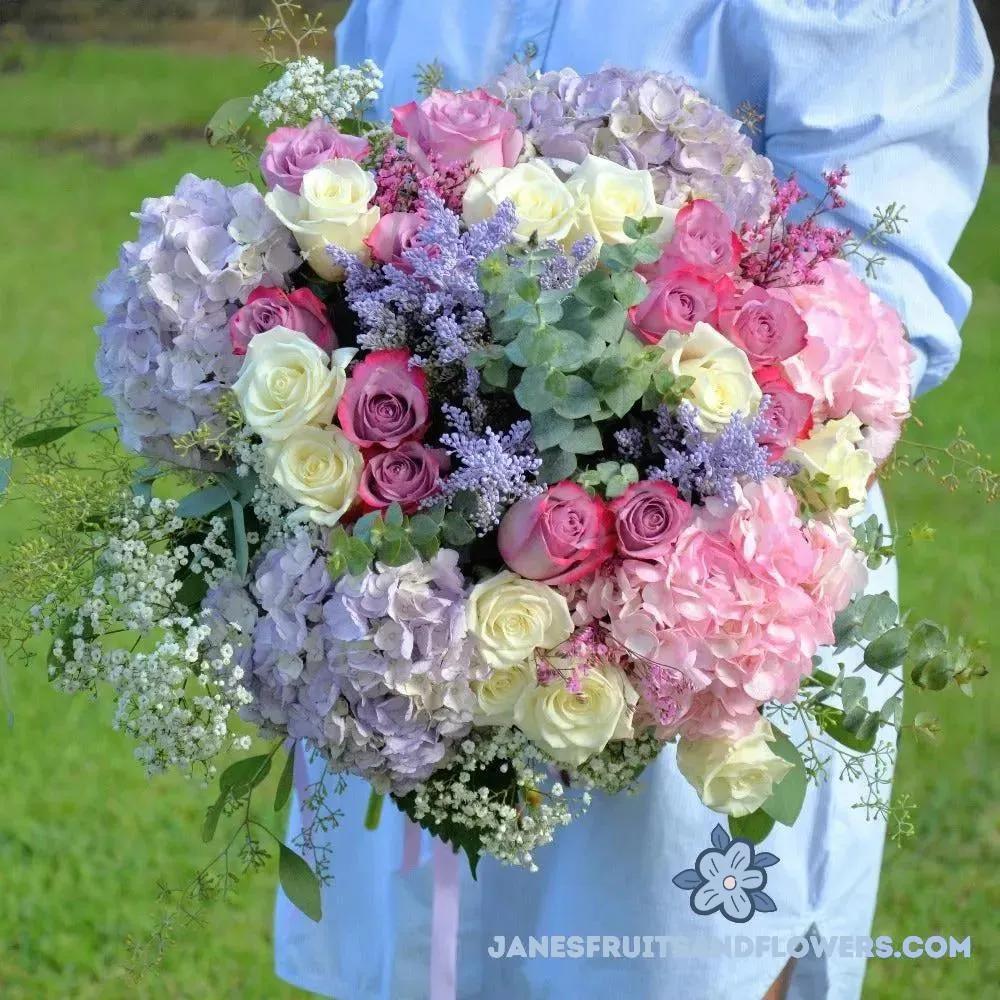 Alice Fantasy Bouquet by Jane's Fruits and Flowers