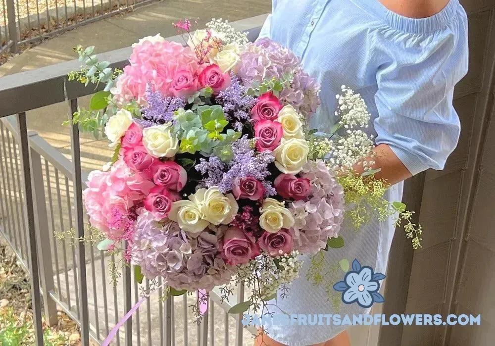 Alice Fantasy Bouquet by Jane's Fruits and Flowers