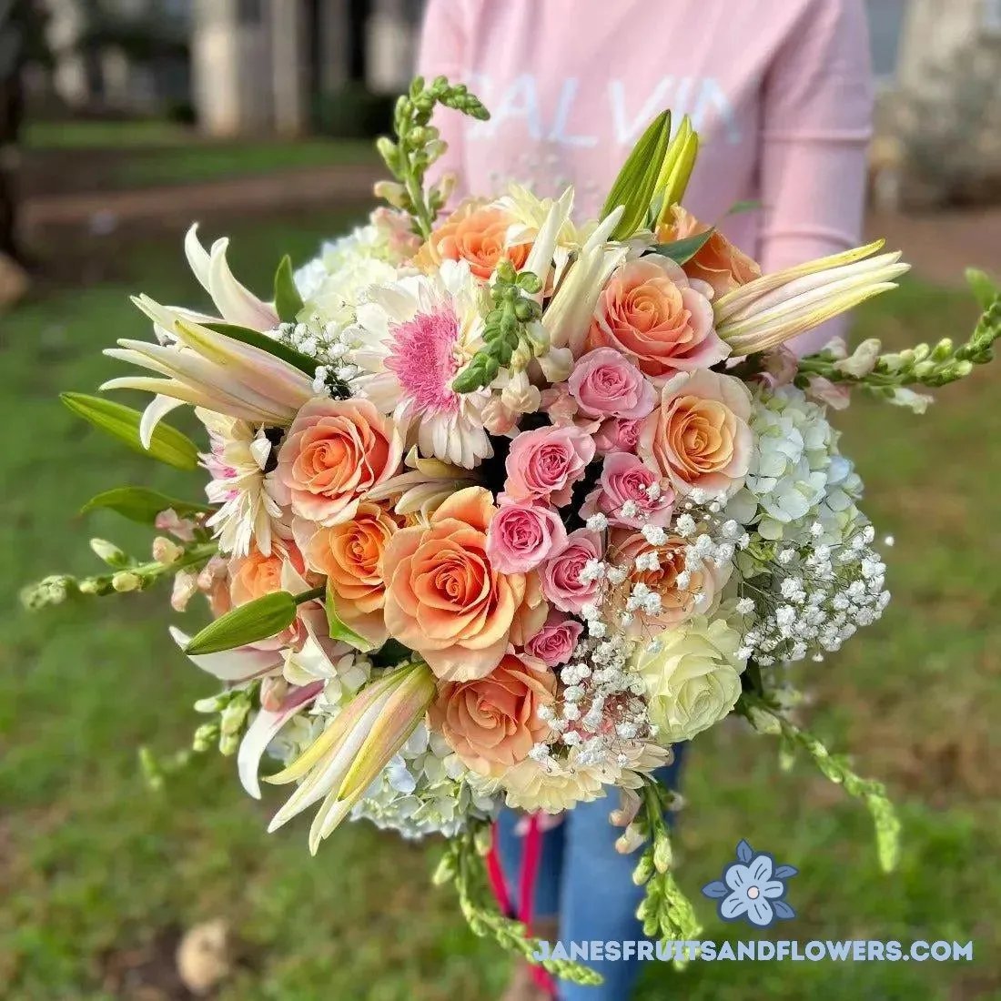 Coral Dream Roses Bouquet - Jane's Fruits And Flowers