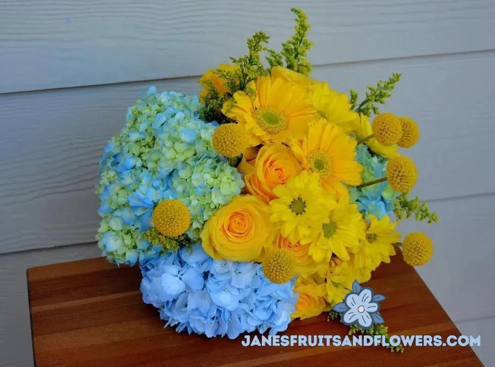 Happy Day Bouquet - Jane's Fruits And Flowers
