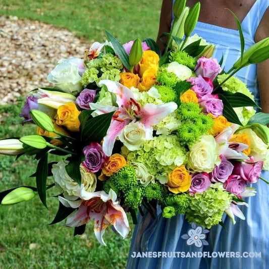 Lily Star Bouquet - Jane's Fruits And Flowers