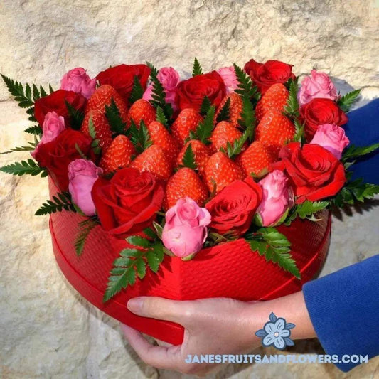 Red Heart Bouquet - Jane's Fruits And Flowers